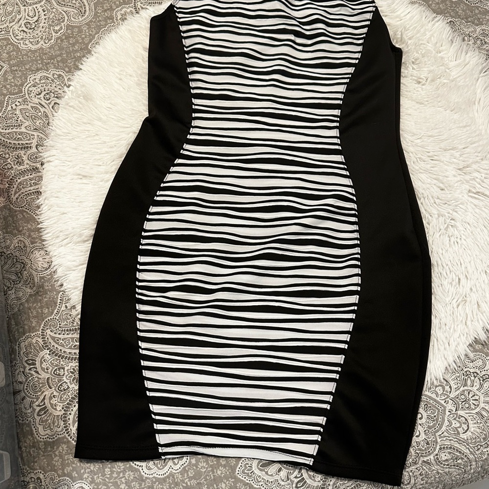 NWT BodyCon dress plus sz 1x blk/wht